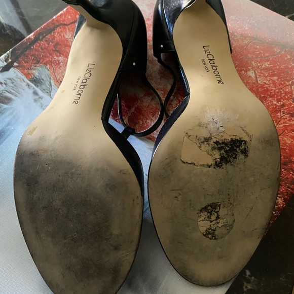 Liz Claiborne fringed kitten heels - Picture 8 of 8